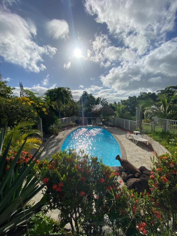 Grand Bungalow Avec Piscine Et Vue Mer Bouillante Eksteriør billede