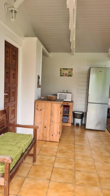 Grand Bungalow Avec Piscine Et Vue Mer Bouillante Eksteriør billede